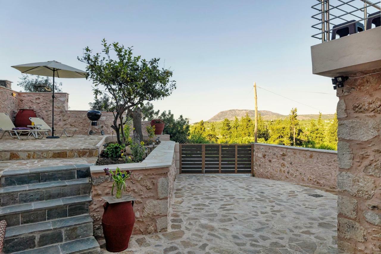 Smaragda Stone Vakantiehuis *