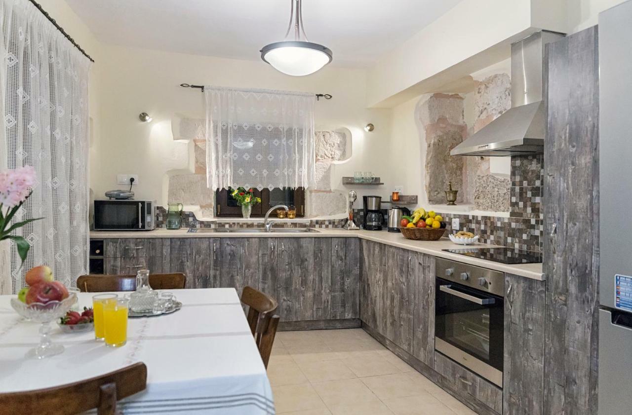 Smaragda Stone Holiday home Vamos