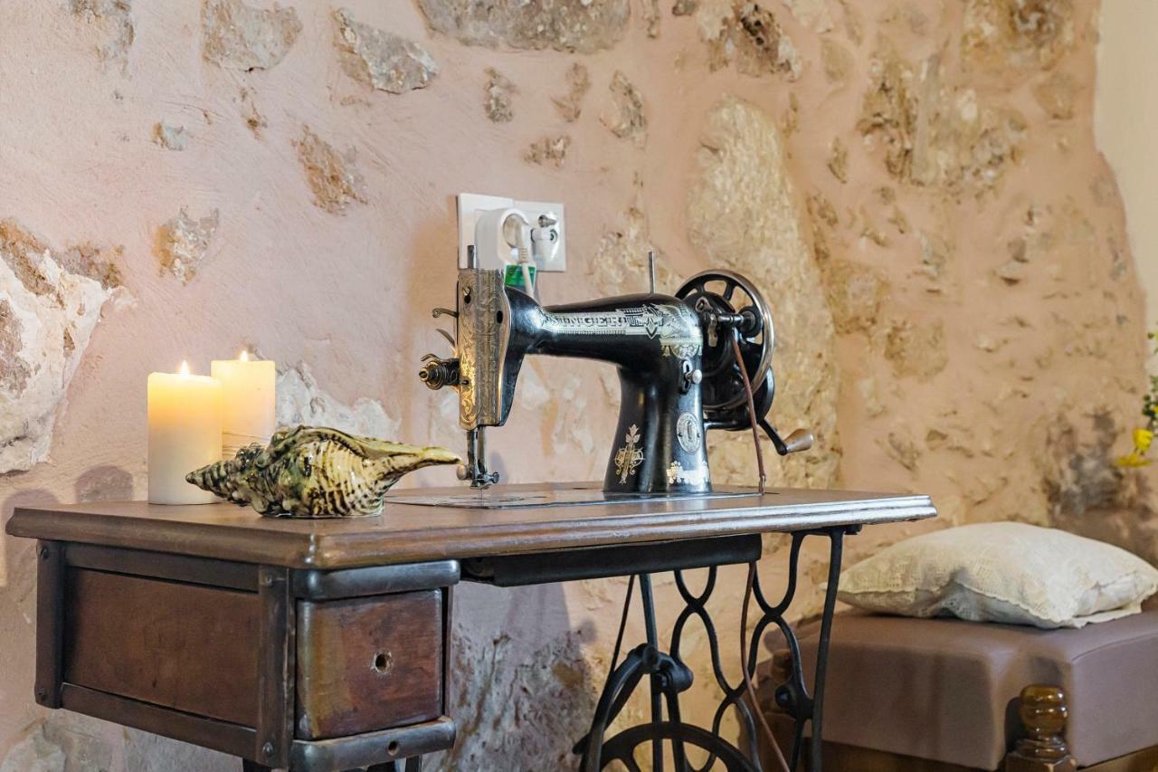 Smaragda Stone Holiday home *