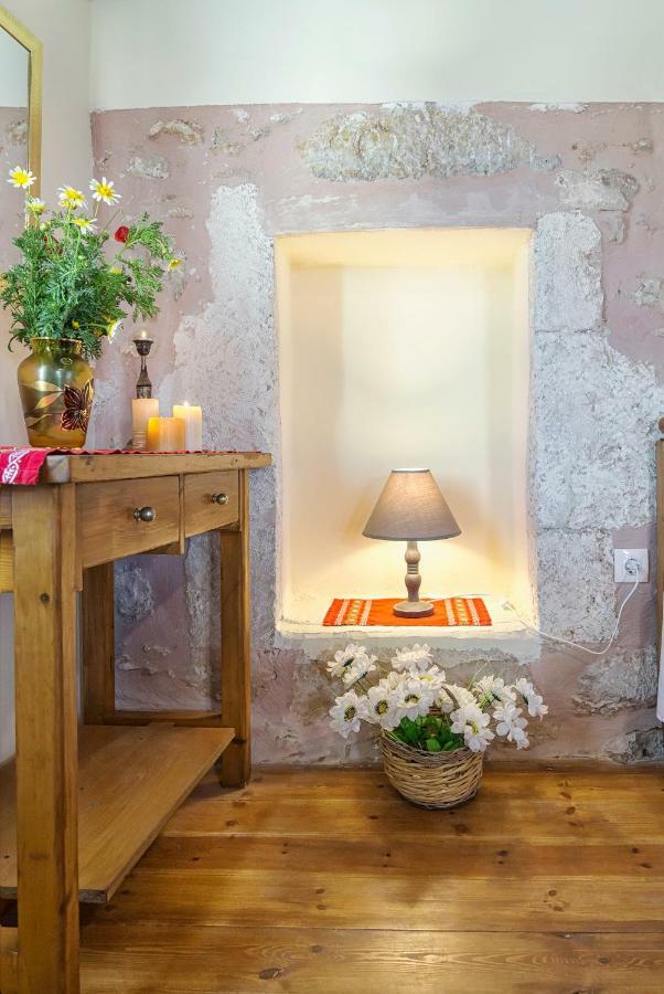 Holiday home Smaragda Stone